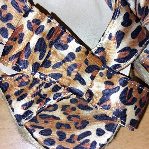 Peep toe shoes - Picture 5 of 6